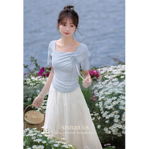 鹿向南 「冰雪玫瑰」法式方领夏季短袖T恤女2024新款设计感上衣 商品图2