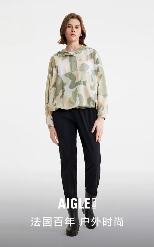 AIGLE艾高2024年春夏款WR防泼水印花短款半开襟轻量夹克外套女 商品图0