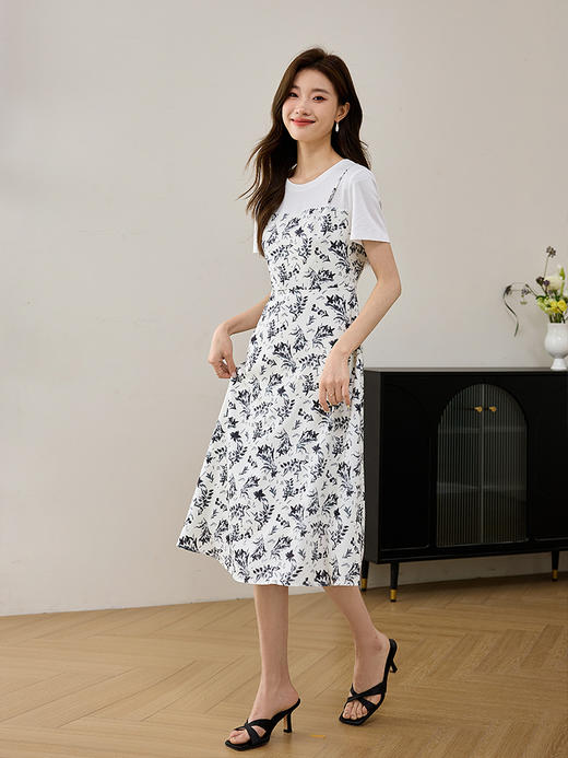 【专属特价】熙世界休闲假两件碎花连衣裙夏2025法式气质收腰雪纺裙子设计感 商品图3