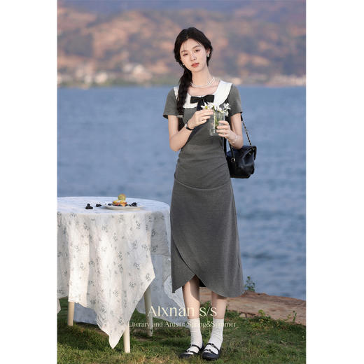 鹿向南「莫兰高校」法式学院风灰色娃娃领连衣裙2024新款女夏裙子L36817 商品图1