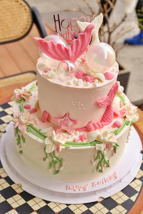 双层梦幻人鱼花园（图为10+6双层蛋糕）