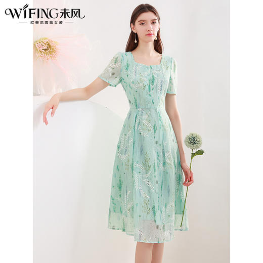 未风雪纺绿色碎花连衣裙女夏2024年夏季新款气质方领修身显瘦裙子 商品图0