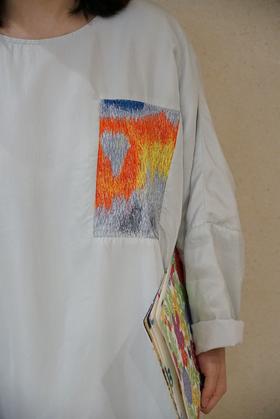 aodress2色刺绣上衣