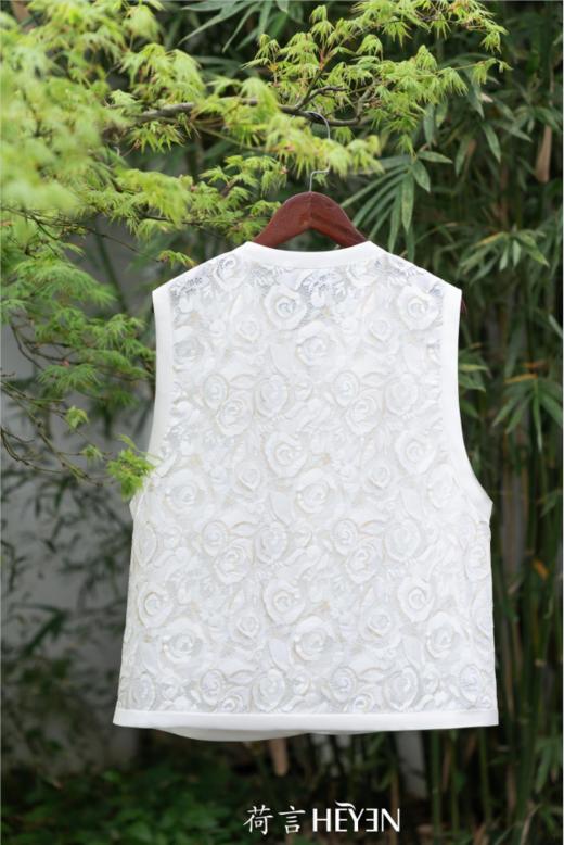 荷言GL 醉蔷薇 新中式白色玫瑰花纹蕾丝马甲 商品图1