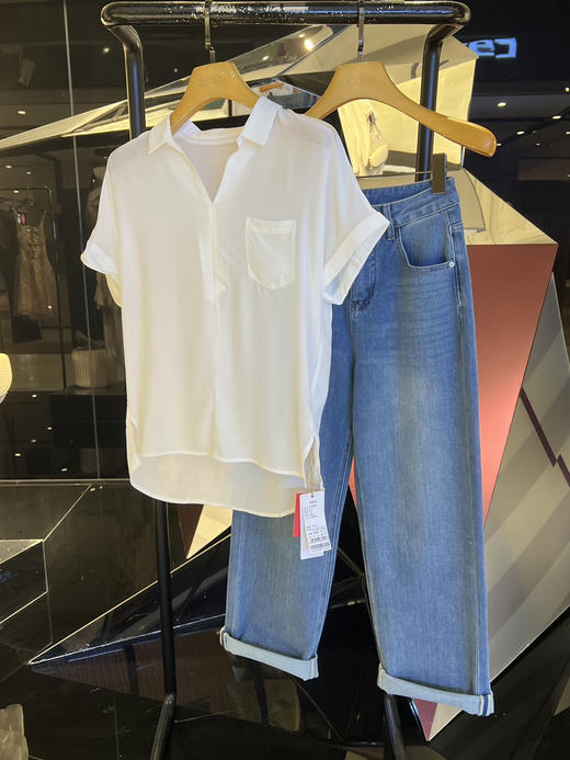 女士挽边牛仔裤 商品图2