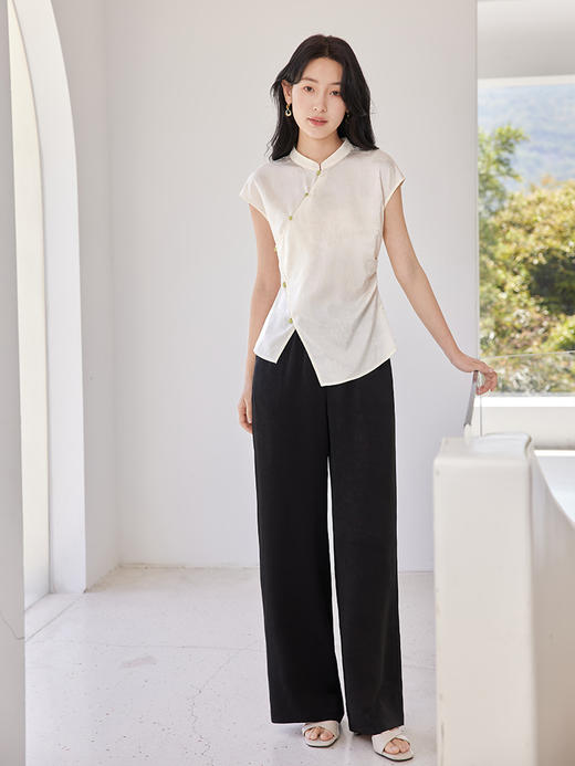 【专属特价】熙世界珠玉盘扣国风衬衫夏2025新款修身别致提花缎面新中式上衣 商品图2