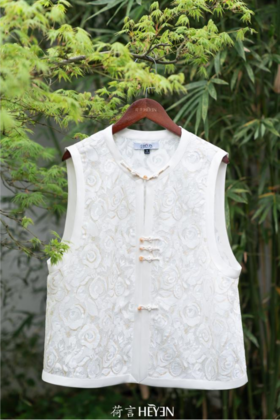 荷言GL 醉蔷薇 新中式白色玫瑰花纹蕾丝马甲