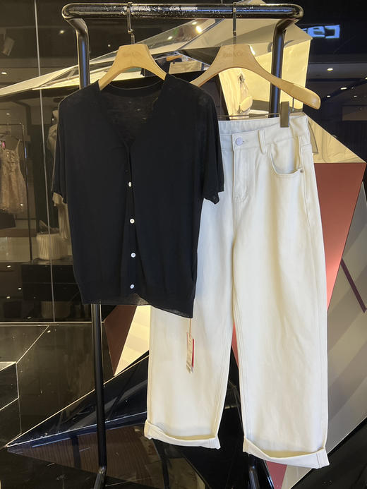 女士V领短袖开衫 商品图3