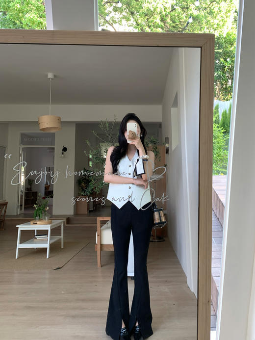 Read Nameless /高级纹路白马甲含羊毛+2024黑色开衩长腿喇叭裤 商品图8