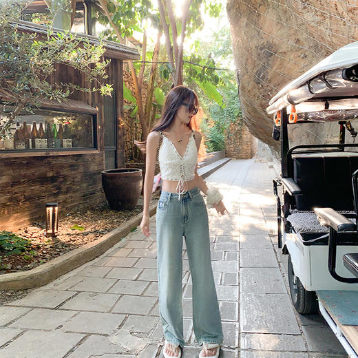 <曾小咸推荐>【轻松凹造型】屁股口袋蝴蝶设计牛仔裤 商品图3