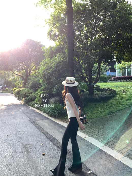 Read Nameless /高级纹路白马甲含羊毛+2024黑色开衩长腿喇叭裤 商品图10