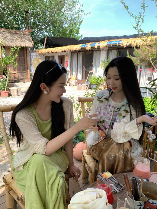 Read Nameless /苹果绿休闲套装+淡茶色微透开衫 商品图7