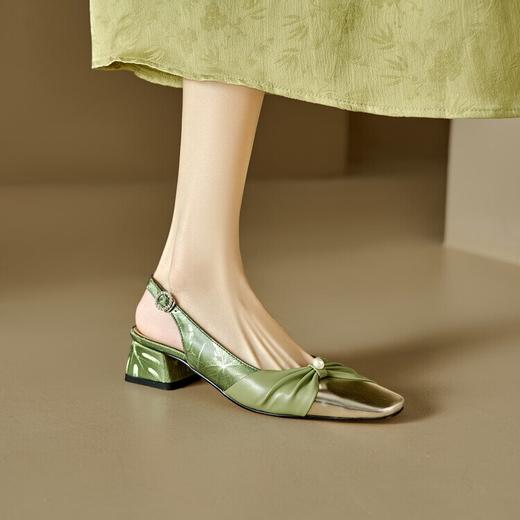 【预售5天】方头低跟凉鞋春夏新款珍珠蝴蝶结粗跟中跟褶皱牛皮浅口简约女鞋CFE&3795 商品图3