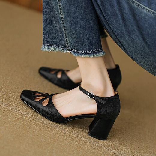 【预售5天】新中式复古百搭粗跟镂空，包头凉鞋牛皮文艺风女鞋HB&5032 商品图4