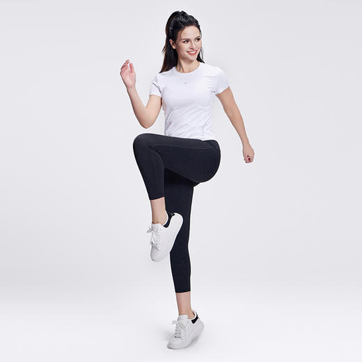 TITIKA ACTIVE运动短袖速干瑜伽跑步健身透气舒适修身上衣t恤 curve me21136 商品图3