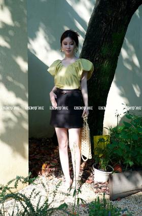 【门店同款】ENJOY夏季浪漫-净色V领露背上衣 157505293