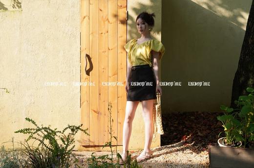 【门店同款】ENJOY夏季浪漫-净色V领露背上衣 157505293 商品图2