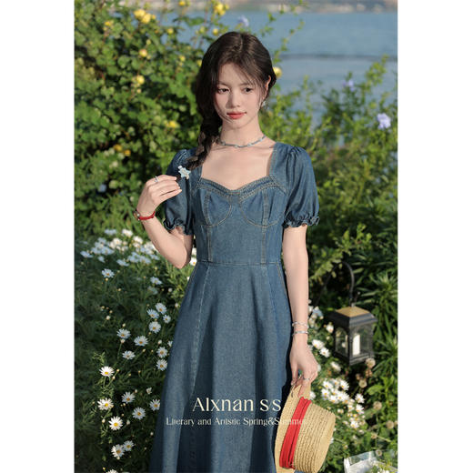 鹿向南「海盐白沙」法式v领牛仔连衣裙女夏季新款复古中长裙L36626 商品图0