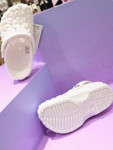 crocs童鞋卡骆驰夏季新款经典榴莲男女童洞洞鞋沙滩凉拖鞋209572 商品图1