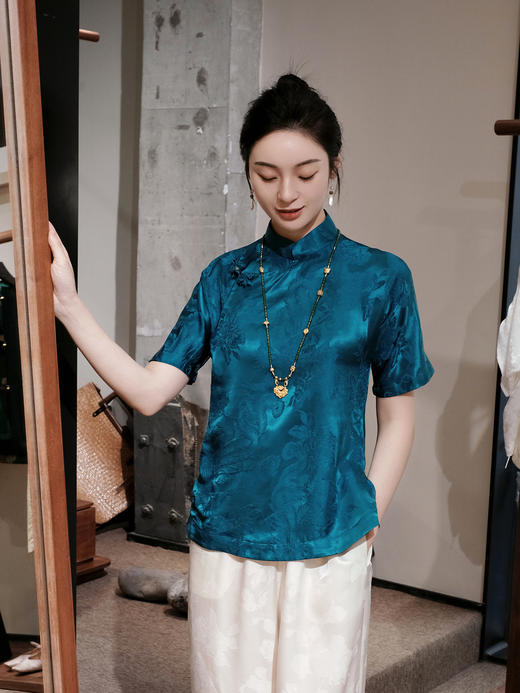 盛唐婧 |蝴蝶盘扣凤戏牡丹上衣-蓝色 商品图2