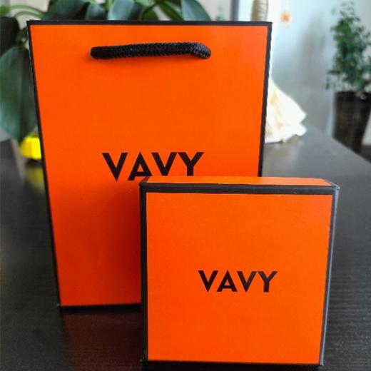 【礼盒装】VAVY 故宫包包玉锁小玉坠女吊坠官古法金镶玉石长命锁珐琅项链 商品图3