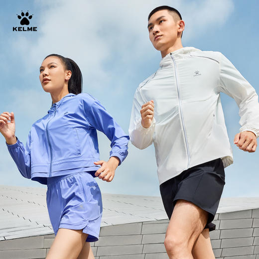 卡尔美跑不设限系列男梭织外套（连帽） 商品图1