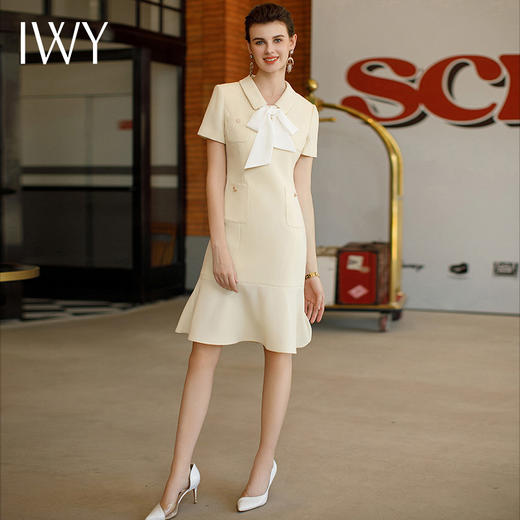 IWY/新款黄色连衣裙短袖时尚气质显瘦优雅蝴蝶领高级约会女神范裙Q1065 商品图4