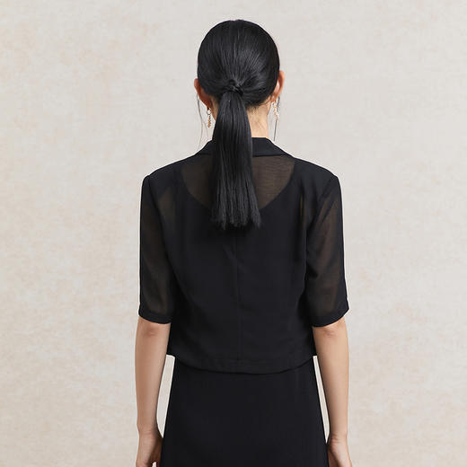 Famecoco短款一粒扣西装女士夏款通勤职业中袖小众西服FAC3AW009 商品图4