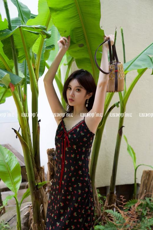 【门店同款】ENJOY夏季南法-甜美草莓印花吊带裙 157544436 商品图6