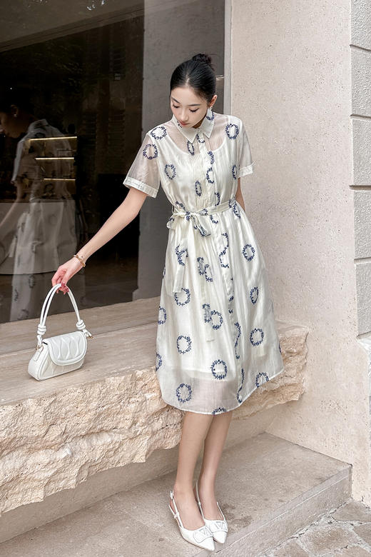 HJ2S88_凝脂色_连衣裙_夏季_设计感翻领衬衫式系带收腰显瘦 A 字中长裙_高级女装_BERNIEELEN 伯妮斯茵 商品图1