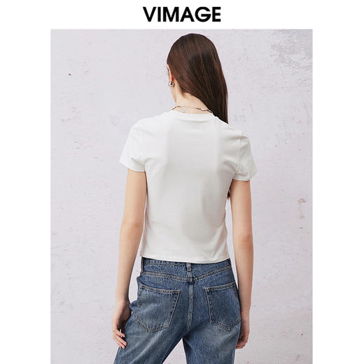 VIMAGE纬漫纪2024夏季新款舒适棉感白色圆领T恤上衣V2102715 商品图4