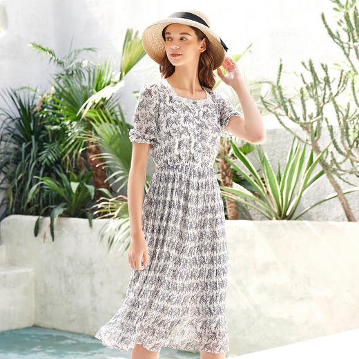 Famecoco范可儿赫本风连衣裙春夏温柔碎花裙仙女森系超仙F223FC002 商品图0