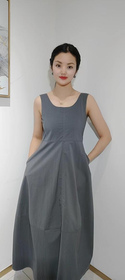 481067均码背心式连衣裙 商品图2