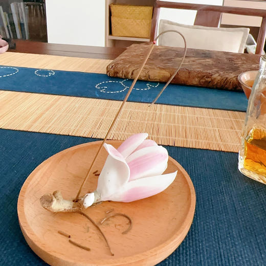 来自天然香材【龙涎香 】天然沉香线香  初级版、高阶版沉香【芽庄壹号】【惠安红土壹号】 【特级越南芽庄】 事宜居家 瑜伽 卧室 香薰 商品图8