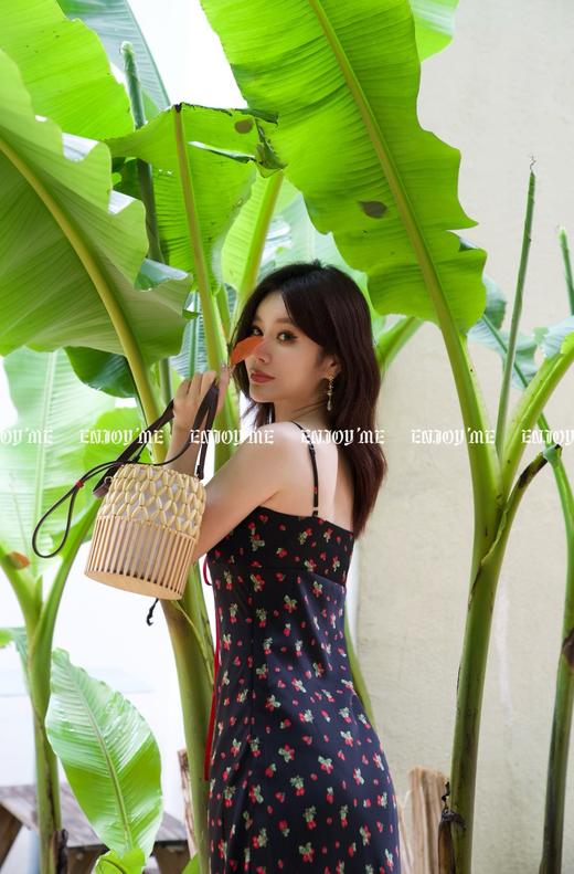 【门店同款】ENJOY夏季南法-甜美草莓印花吊带裙 157544436 商品图9