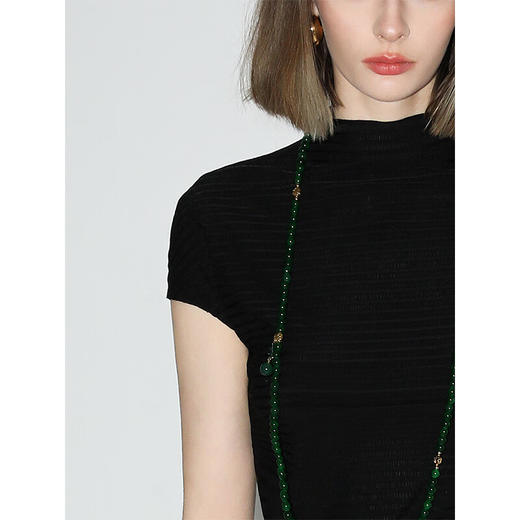 COCOBELLA老钱风压褶紧身贝壳袖T恤精致黑色小立领上衣TS7001 商品图1