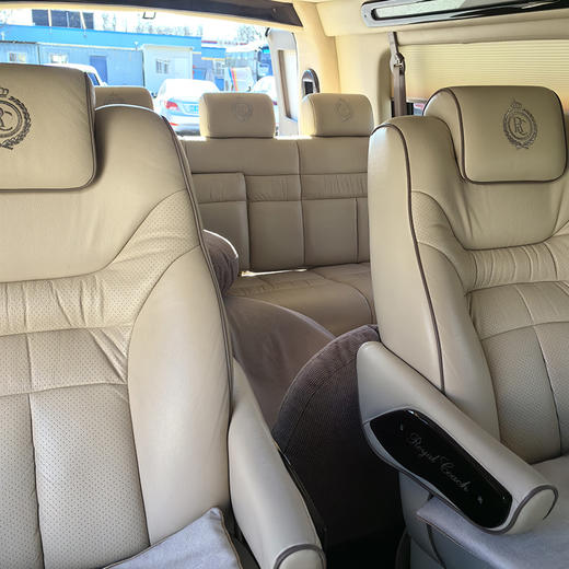 GMC SAVANA 6.0L 商务之星公爵版【长租-北京】 商品图4