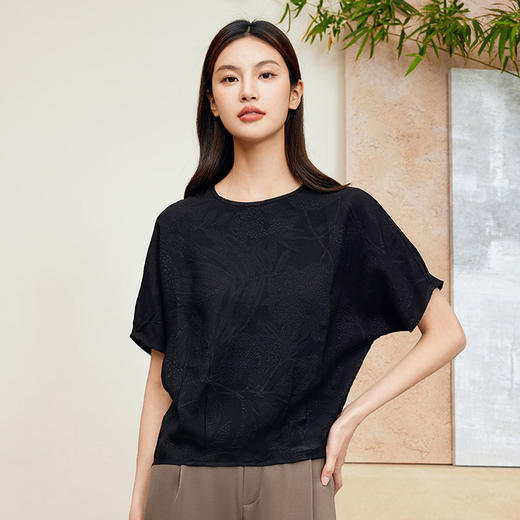 玳莎真丝连肩袖小衫女2024新款夏季宽松设计感小众桑波缎圆领上衣  EB31203 商品图0