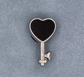 Crocs饰品智必星黑色质感钥匙10011319