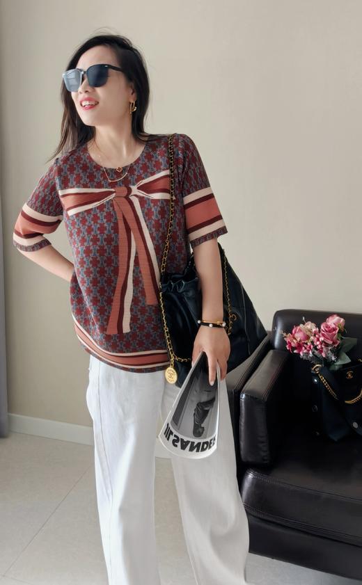 蝴蝶结三宅小A显瘦衫 商品图4