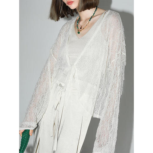 COCOBELLA精致镂空柔软微透视针织开衫女蝙蝠袖遮阳衫SC3009 商品图3