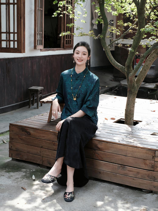 盛唐婧 |真丝宋锦发财树对襟上衣 商品图6