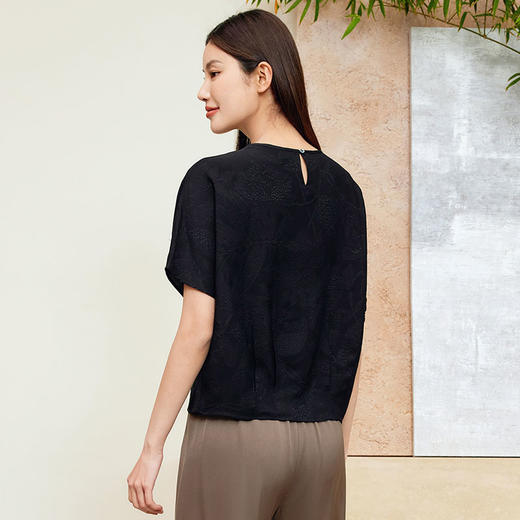 玳莎真丝连肩袖小衫女2024新款夏季宽松设计感小众桑波缎圆领上衣  EB31203 商品图3