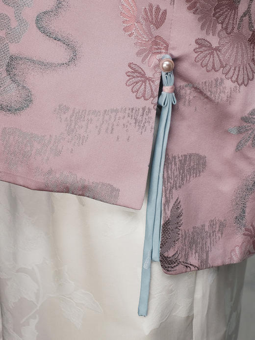 瑕疵| 盛唐牡丹 |宋锦闲云野鹤前短后长马甲[特价品](特殊商品不退不换) 商品图2