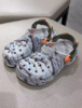 Crocs/卡骆驰经典特林印花小Clog洞洞鞋舒适沙滩鞋210032 商品缩略图0