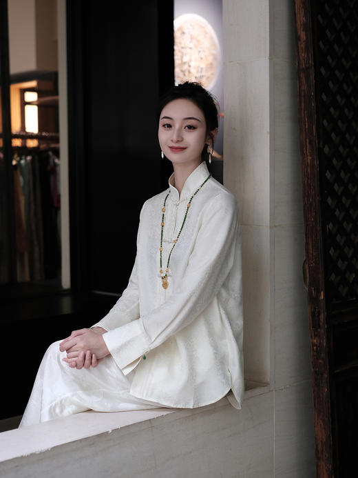 盛唐婧 |真丝花罗百搭对襟衬衫-白色 商品图12