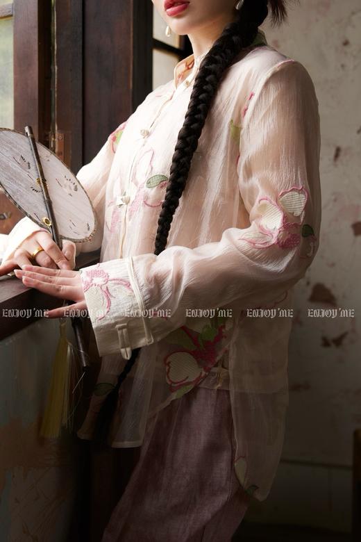 【门店同款】ENJOY夏季云敛-乔与花樽刺绣衬衫 157506237 商品图4