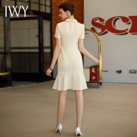 IWY/新款黄色连衣裙短袖时尚气质显瘦优雅蝴蝶领高级约会女神范裙Q1065 商品图2