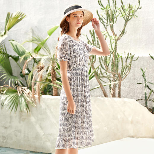 Famecoco范可儿赫本风连衣裙春夏温柔碎花裙仙女森系超仙F223FC002 商品图1