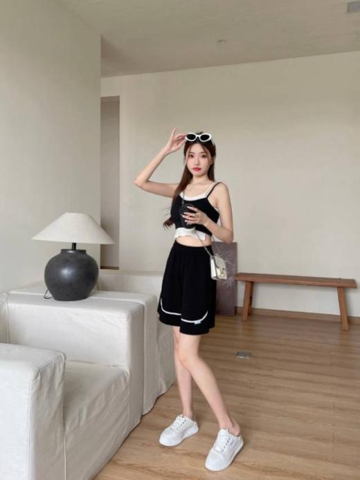 🎈【骆柒柒奶油系•云朵小标短裤8066】✅ 自带空气层面料❗️柔软级的天花板 ✅ 高腰、阔腿、简单素净的款一点也不挑人🔥 商品图1